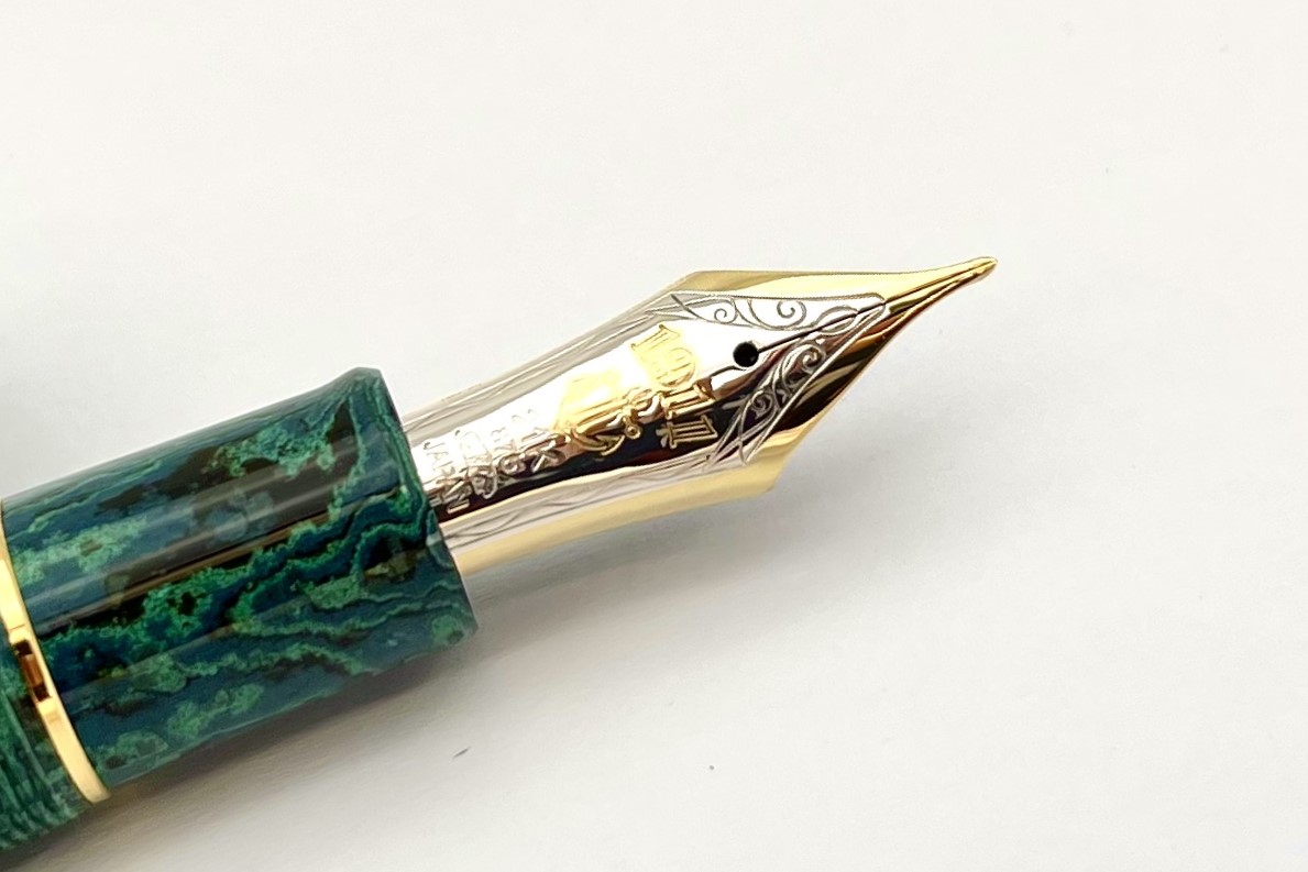 SailorLEKingofPensKOPEboniteRyokkyoGreenEchoNaginataTogiFP_M